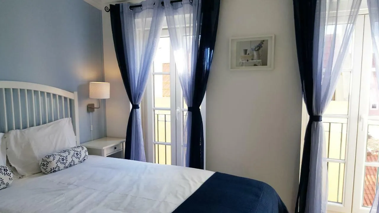 Santana 4 - Checkinhome Lisbon Apartment